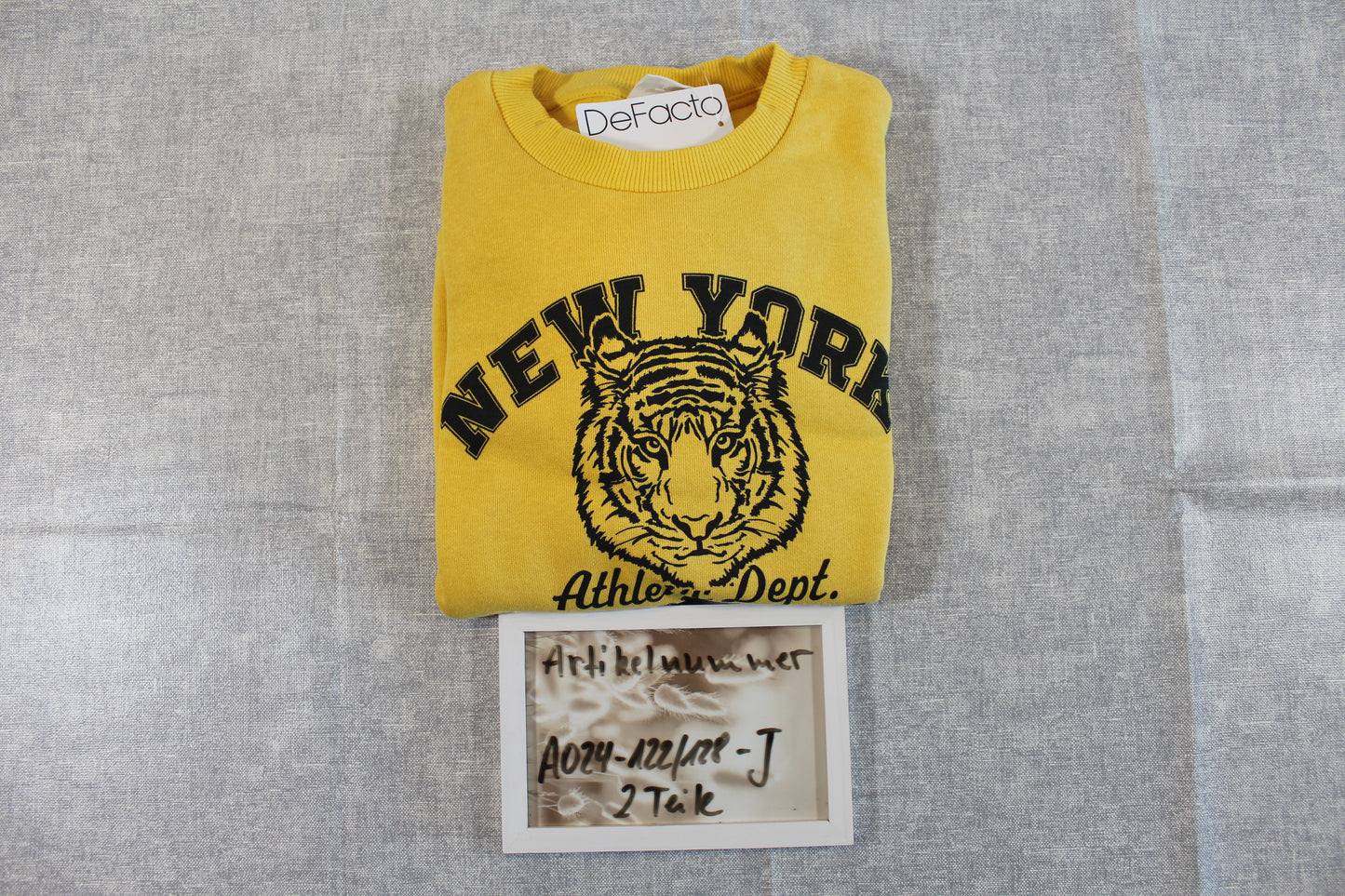 122/128 stylischer Pullover mit Tiger Motiv Jungen