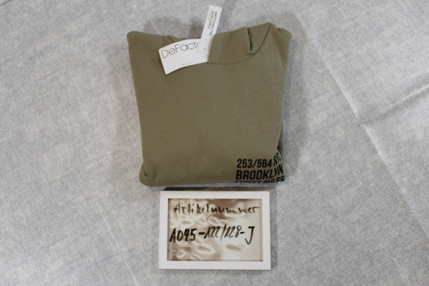 122/128 Kapuzen Pullover Jungen