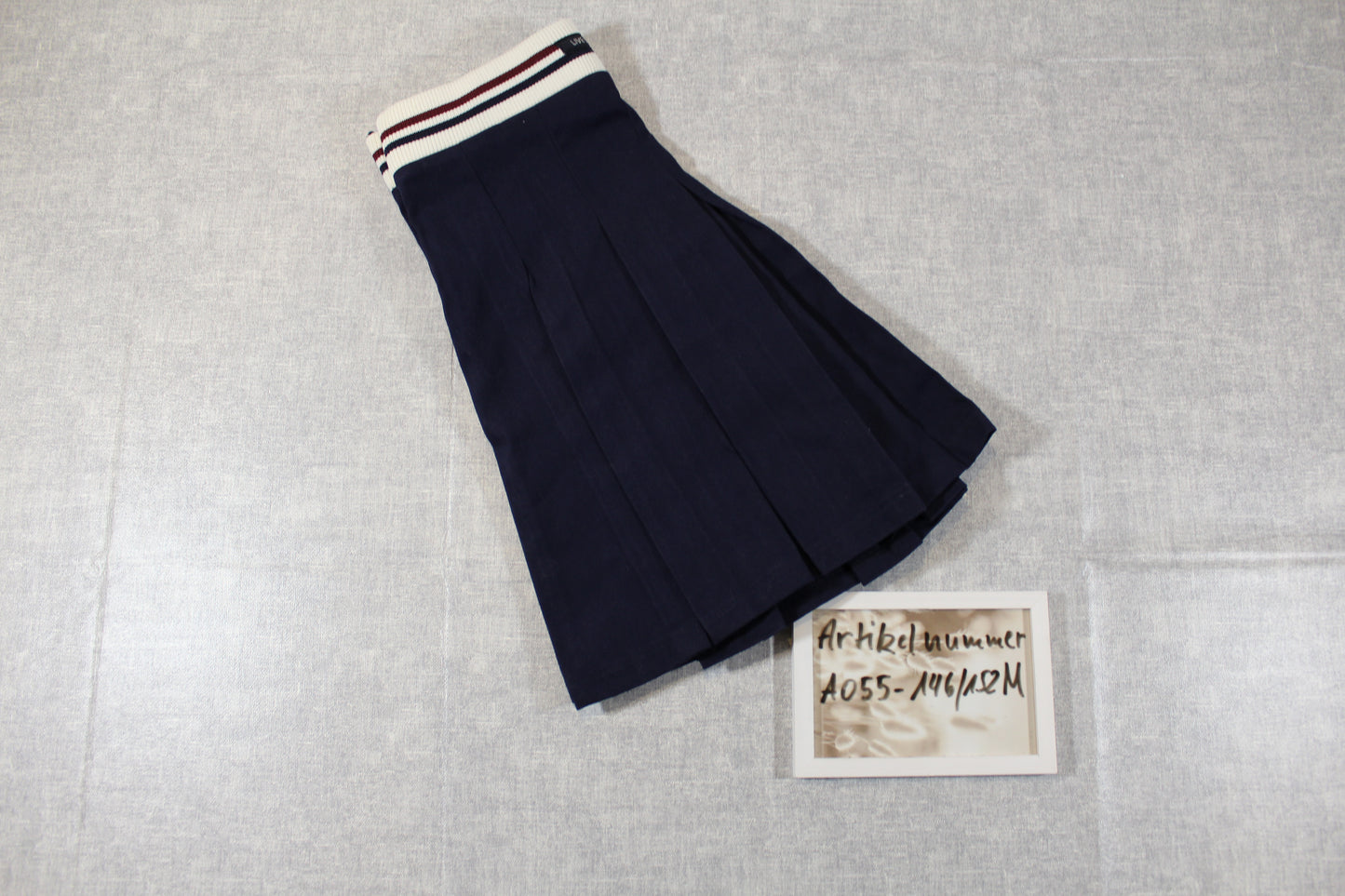 146/152 Uni Rock Mädchen