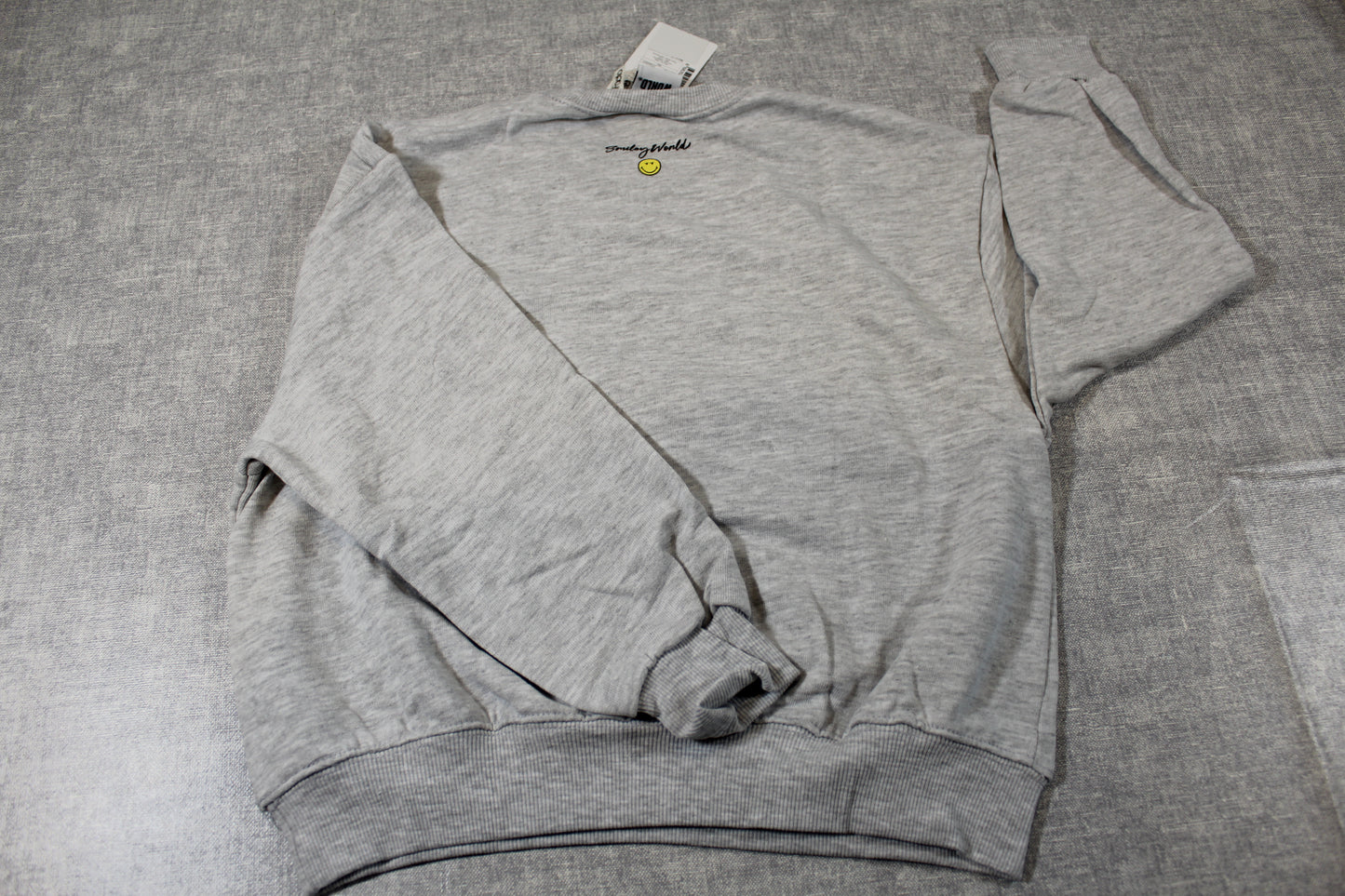 stylischer Pullover mit Motiv Mädchen 128/134