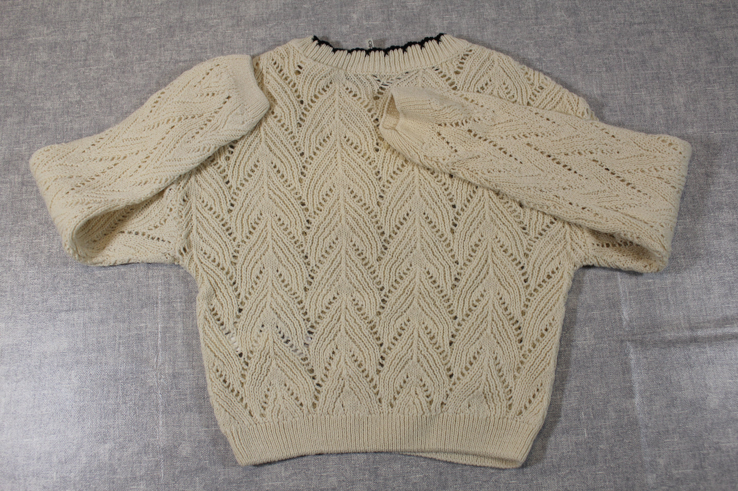 Schöner Strickpullover Mädchen 128/134
