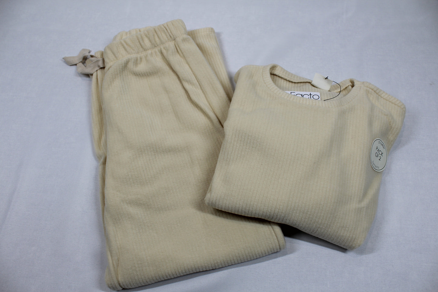 Beige Warmer Jogginganzug Mädchen 134/140