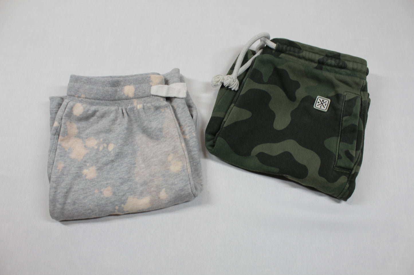 Set Fleck Tarn Kurze Hose Grau Gefleckt Jungs 134/140