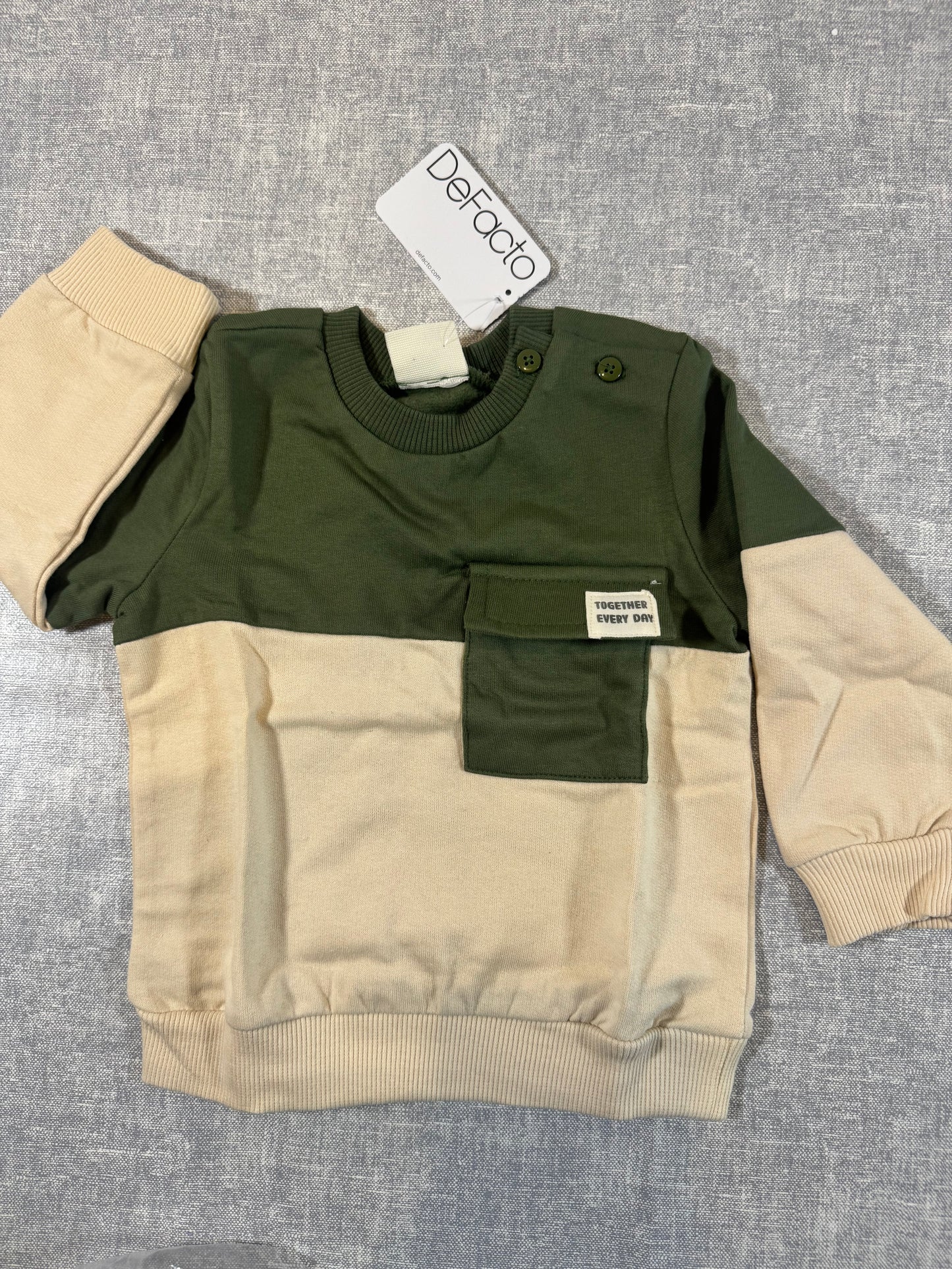 74/80 stylischer Pullover Jungs
