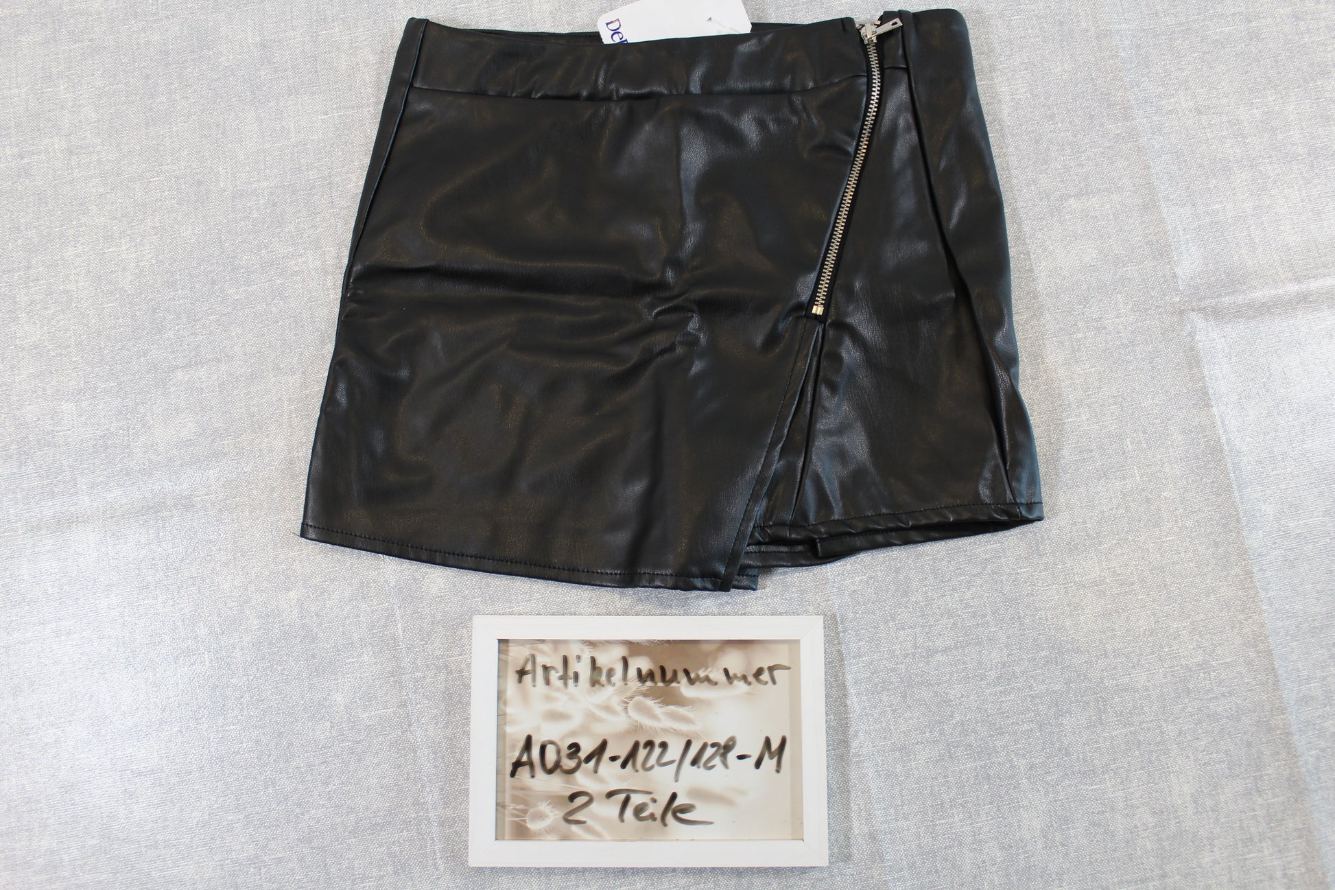 122/128 Leder Optik kurze Hose Mädchen
