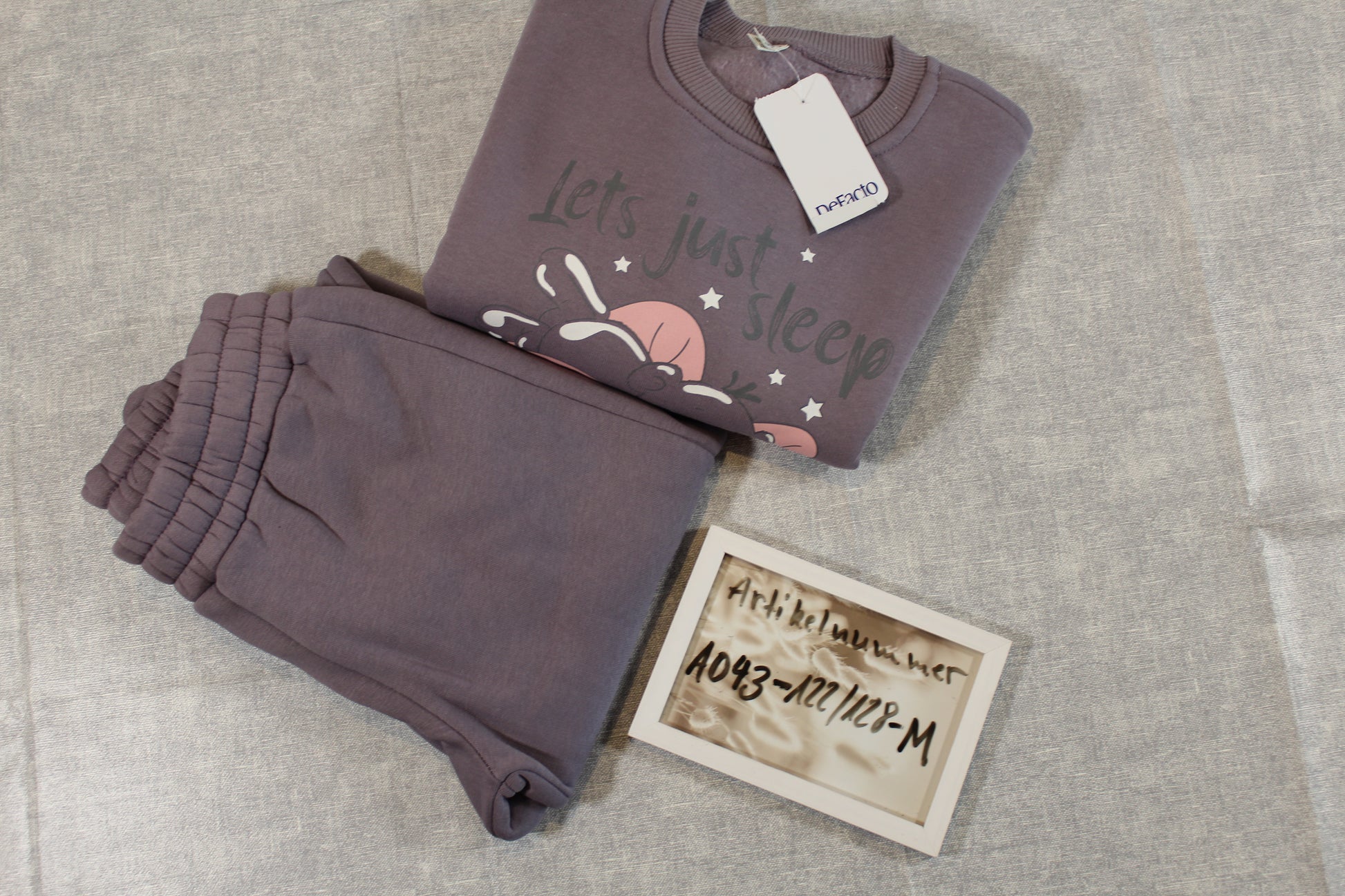 122/128 schöner Jogginganzug mit Pullover für Mädchen