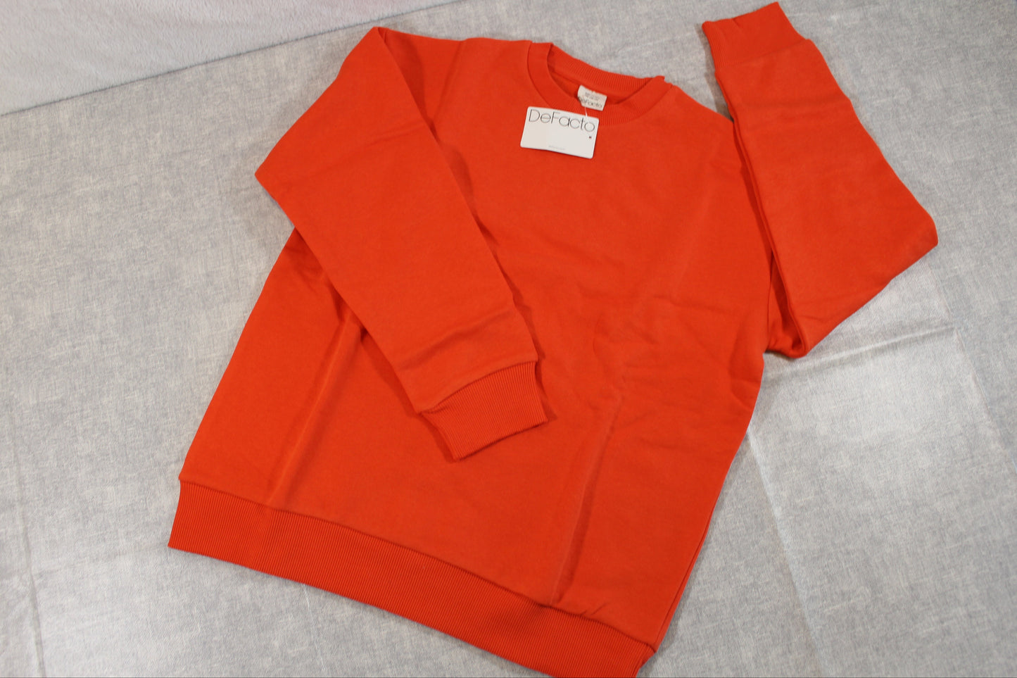 roter Pullover Jungs 146/152