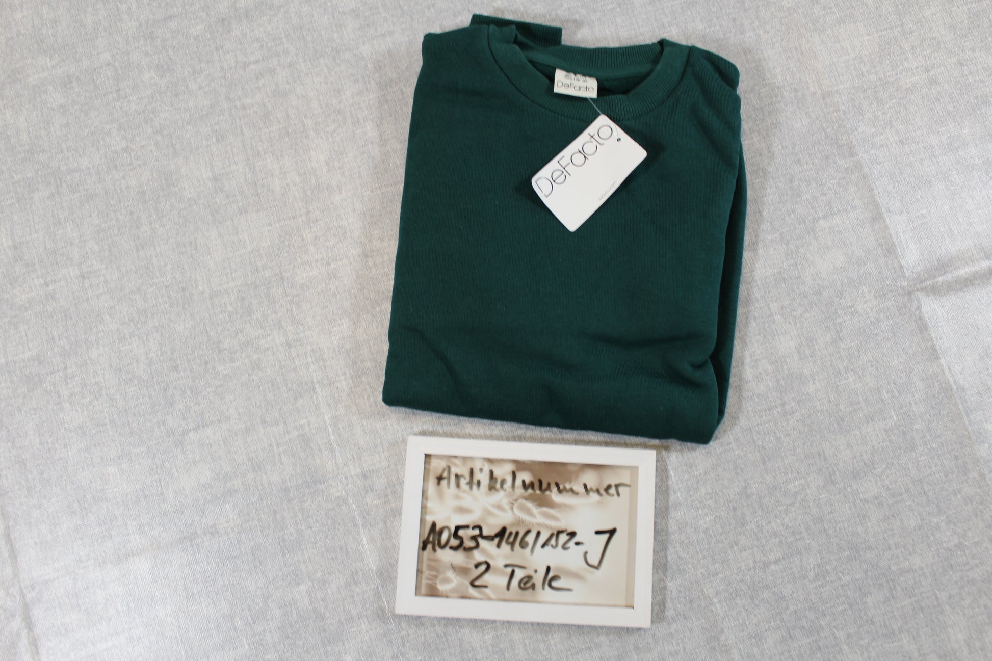 146/152 grüner Pullover Jungs 