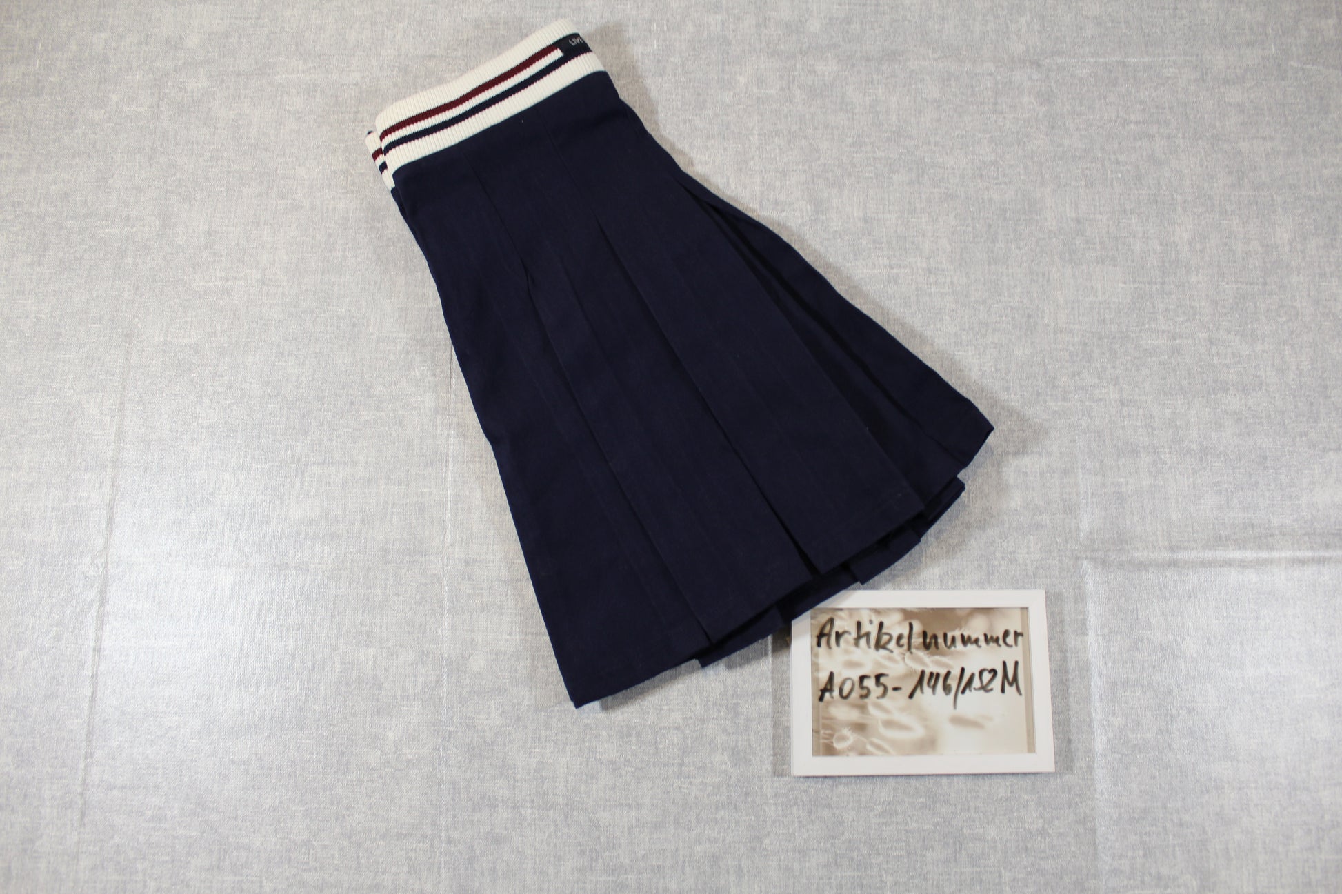 146/152 Uni Rock Mädchen