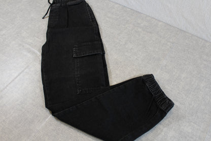 schwarze moderne Jeans Jungs 146/152