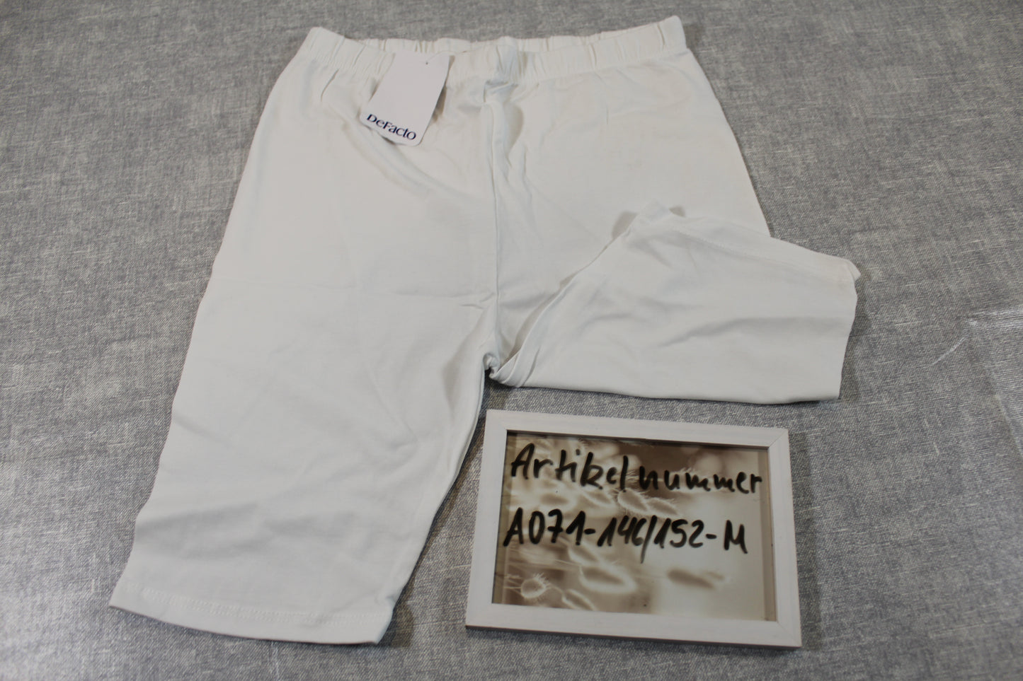 146/152 kurze leichte Leggins Mädchen
