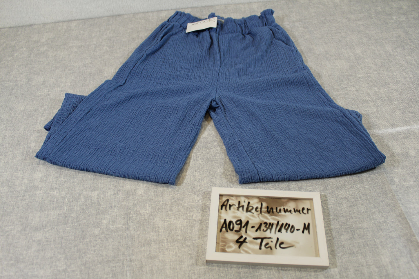 134/140 leichte Hose Mädchen
