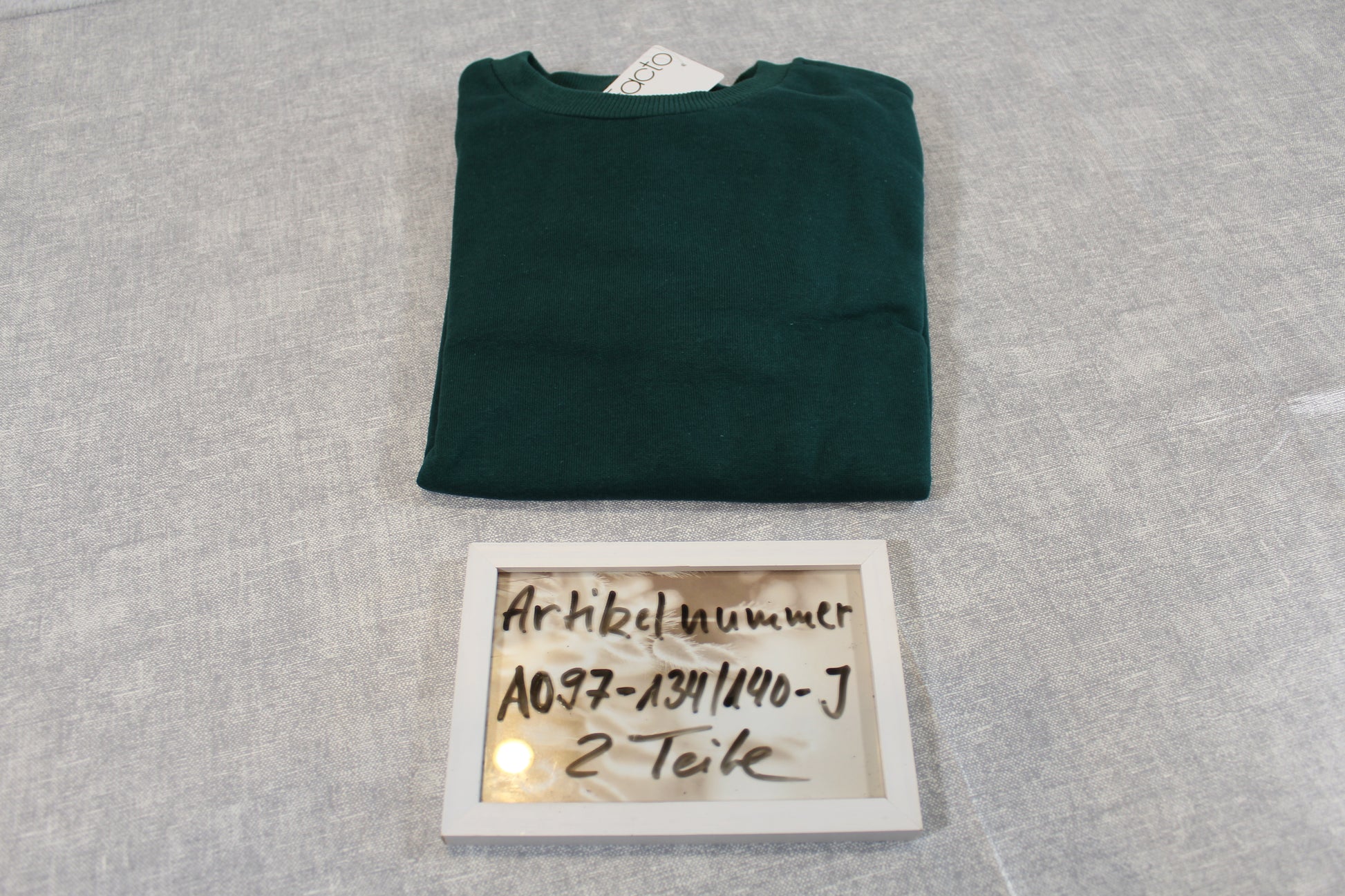 134/140 Grüner Pullover Jungs