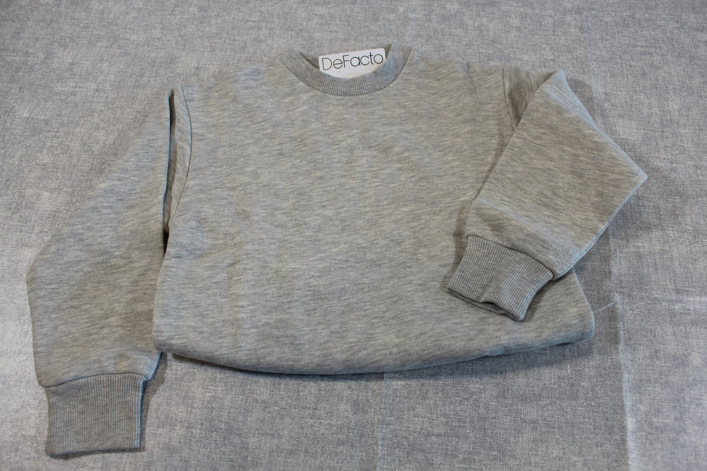 Hellgrauer Pullover Jungs 116/122