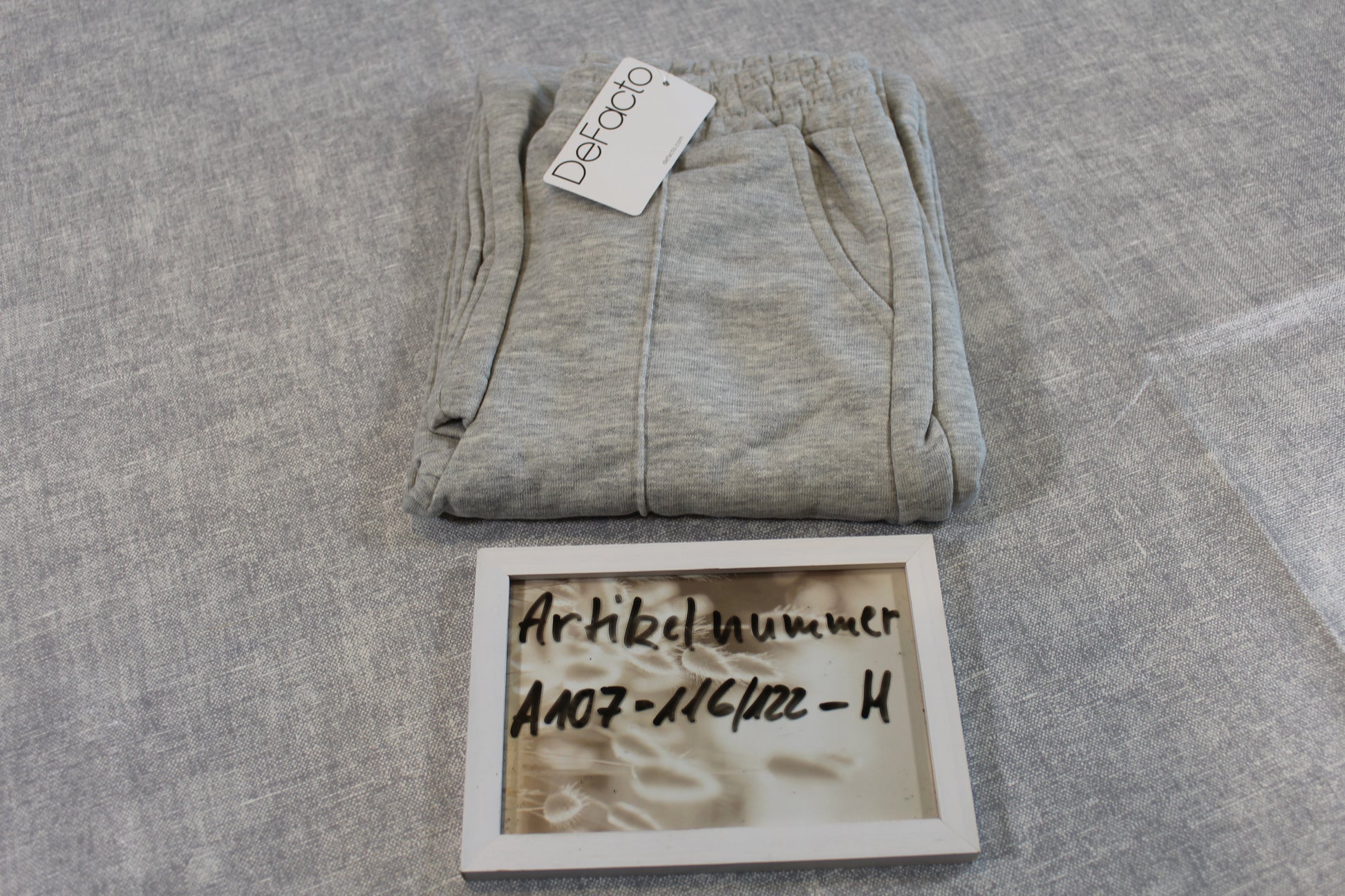 116/122 Graue Jogginghose Mädchen