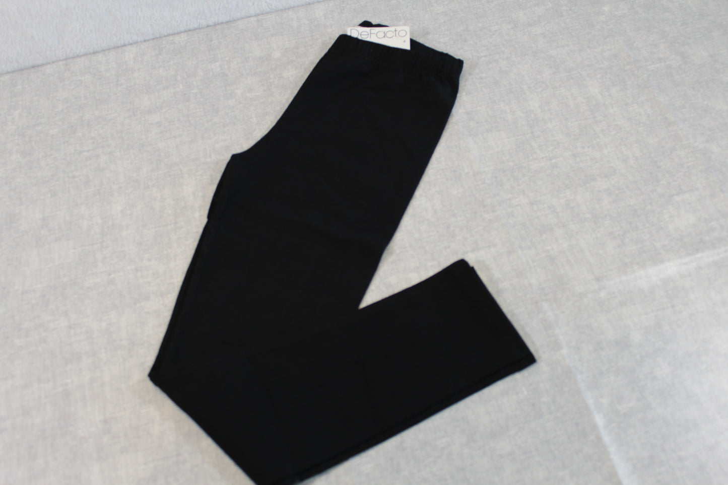 Schwarze leichte Hose Mädchen 140/146