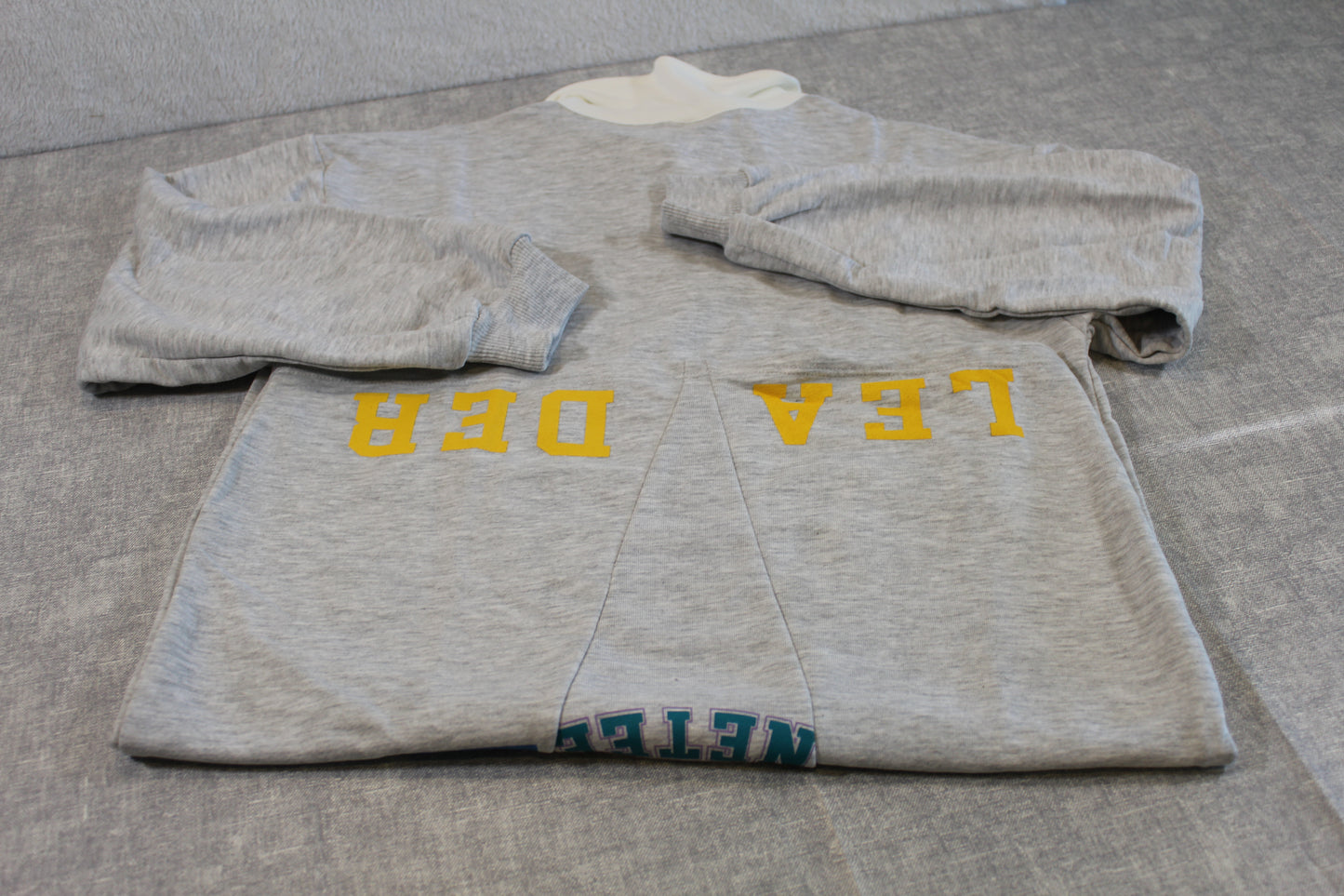 langer stylischer Pullover Mädchen 140/146