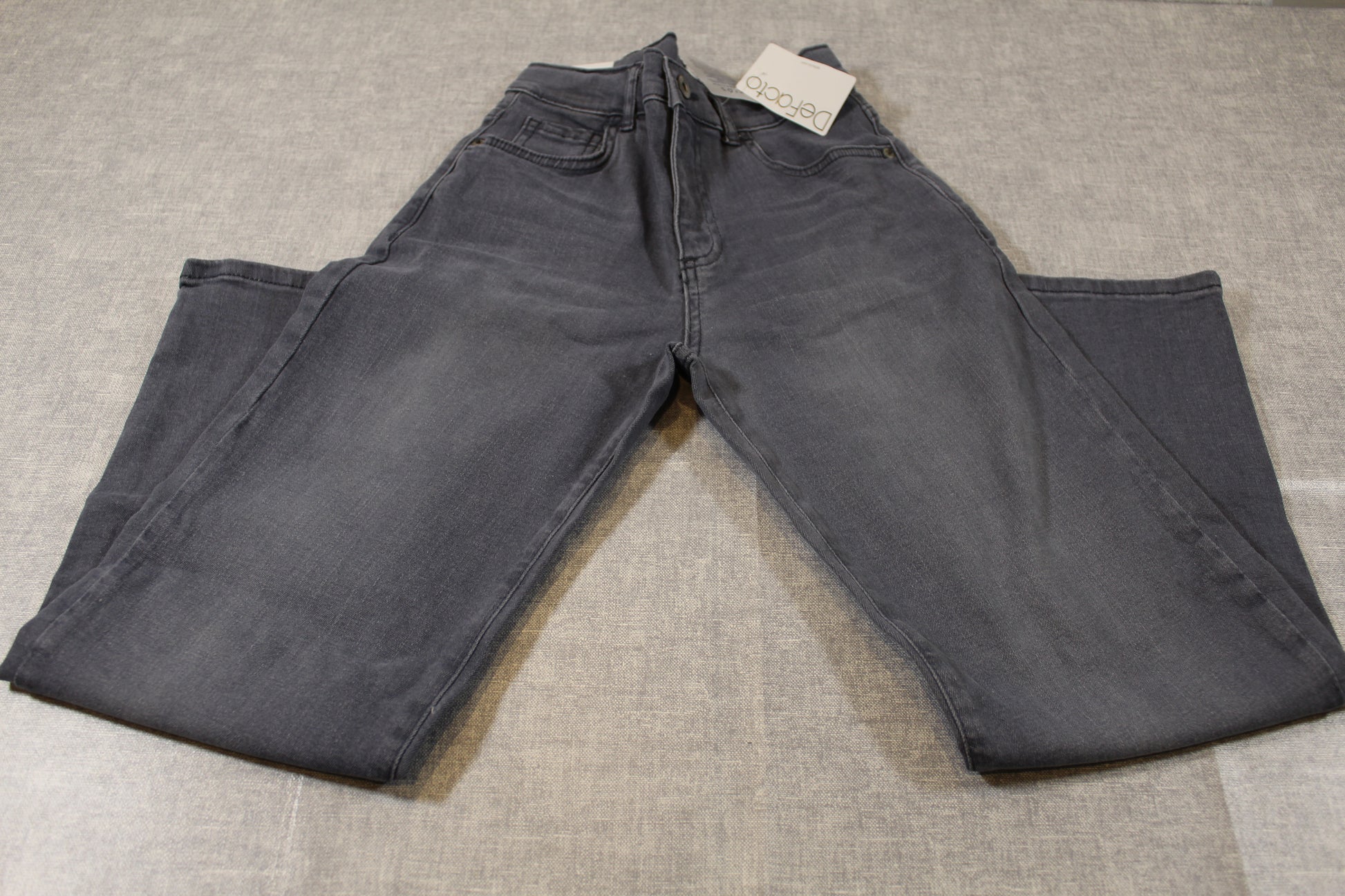 128/134 Graue Jeans Jungs