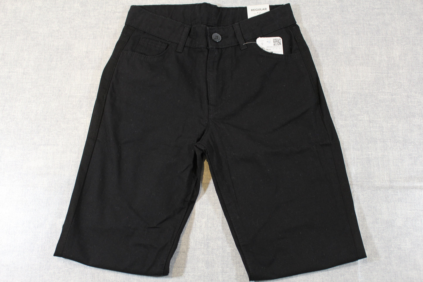 Bekleidungsset Grüner Pullover Schwarze Hose Jungs 128/134