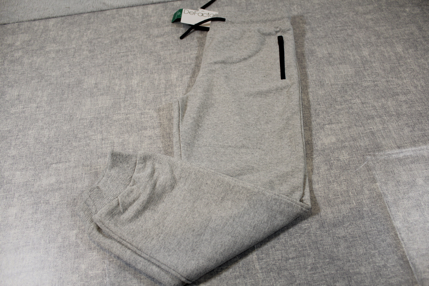 Bekleidungsset stylische Jogginghosen  feine Hose Jungs 128/134