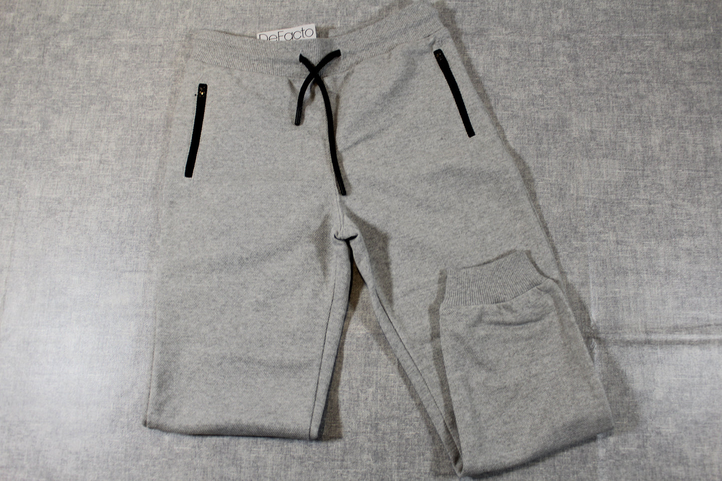 Bekleidungsset stylische Jogginghosen  feine Hose Jungs 128/134