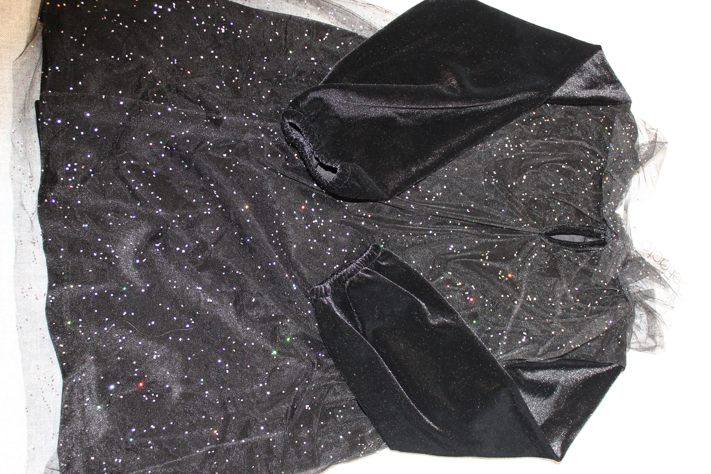 schwarzes Glitzerkleid 98/104