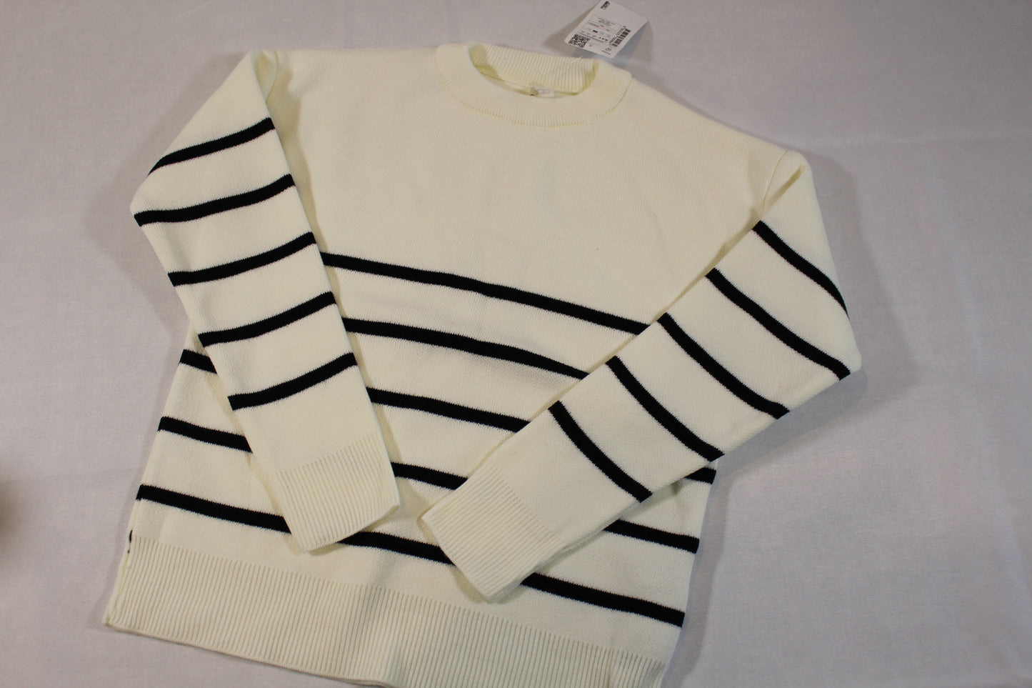 Schöner Strick Pullover Mädchen 122/128
