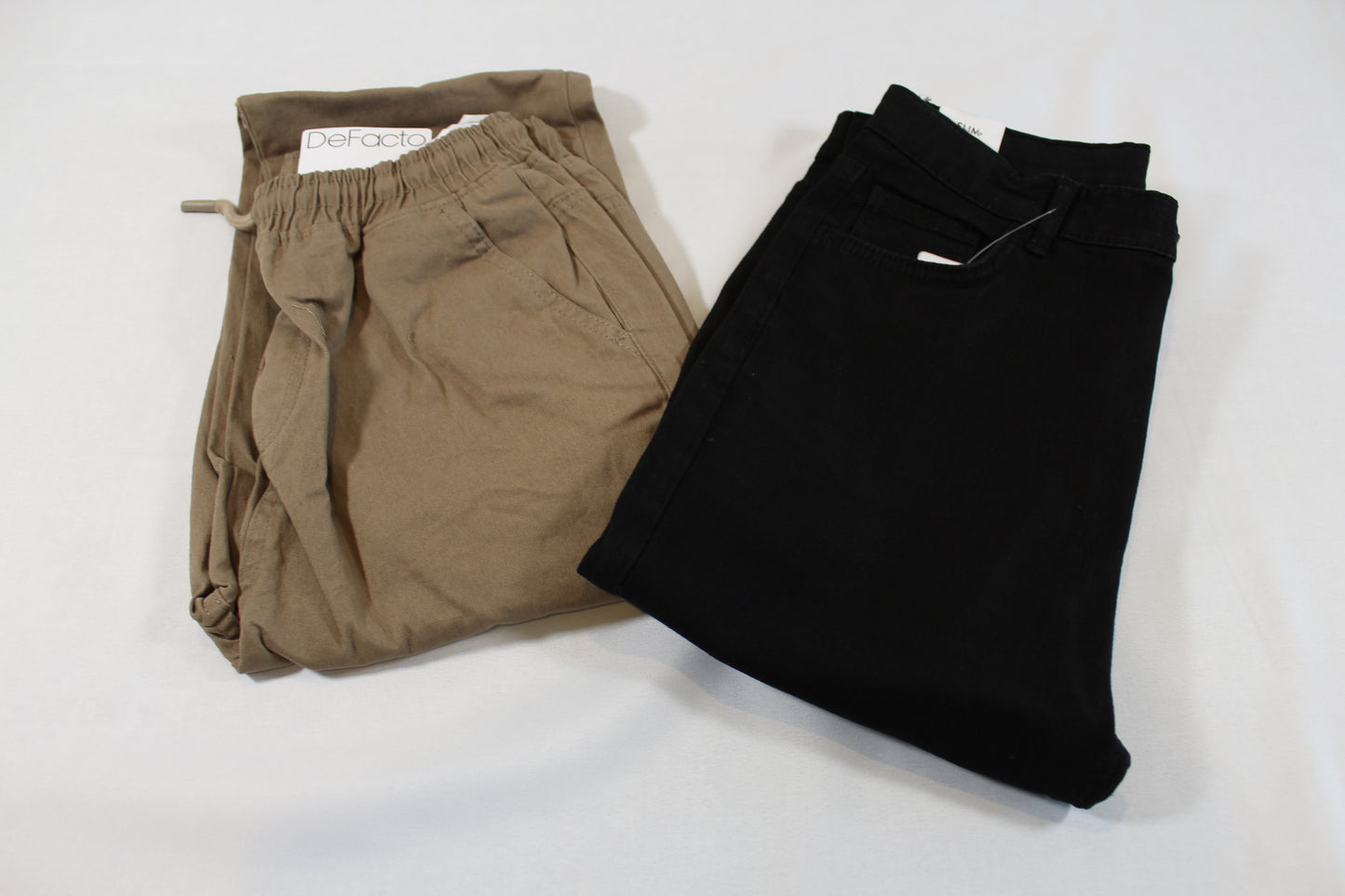 Set  Beige Hose schwarze Jeans Jungs 158/164