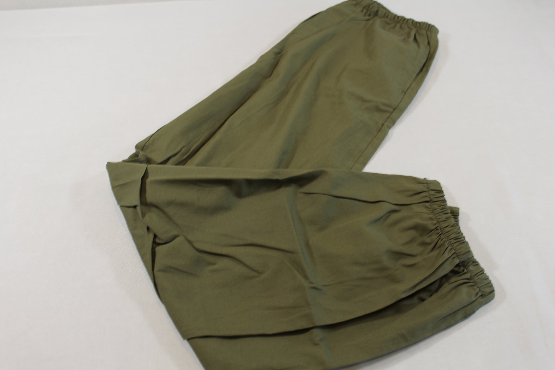 158/164 Grüne Leichte Hose Mädchen