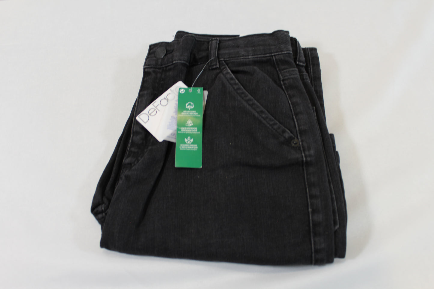 Schwarze Hose mit Seitentaschen Jungs 158/164