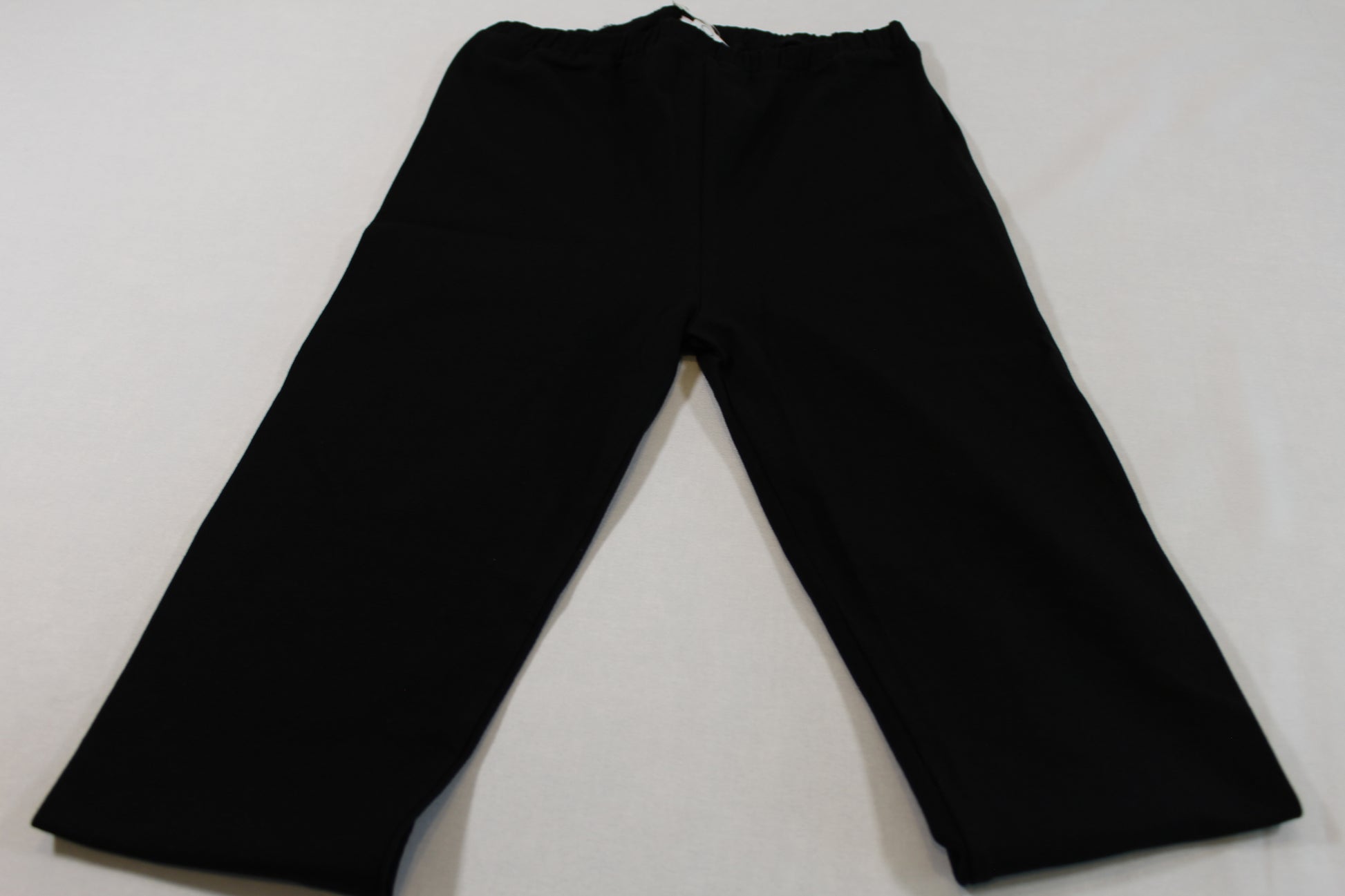 1587164 Schwarze Leggins Mädchen