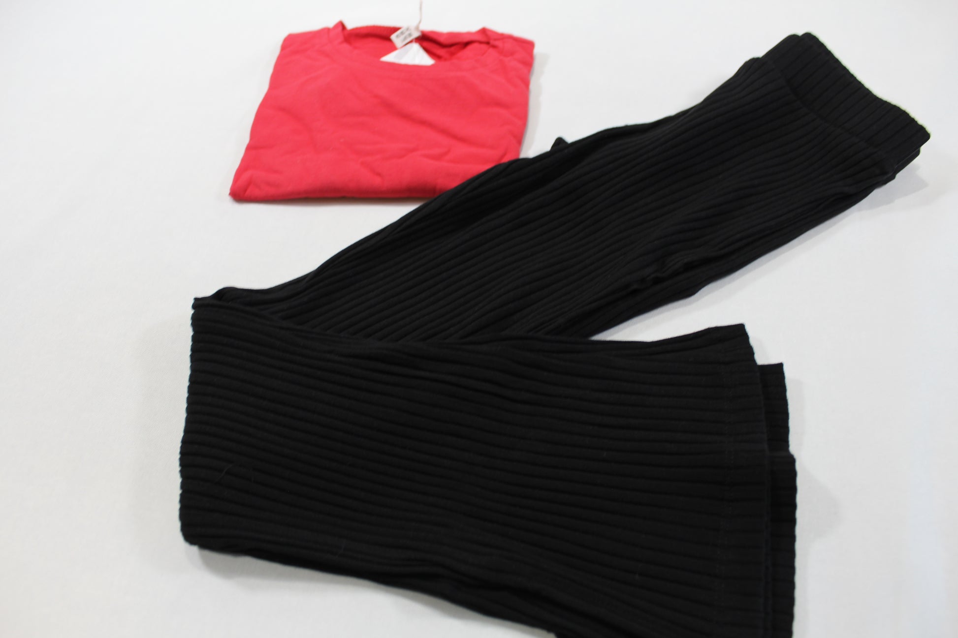 128/134 Set Longshirt Rot Hose Schwarz Mädchen