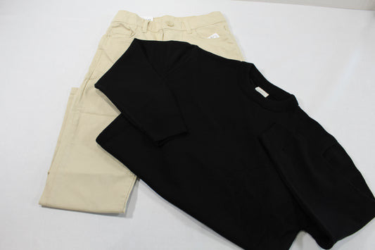 128/134 Set Beige leichte Hose Schwarzer Pullover Jungs