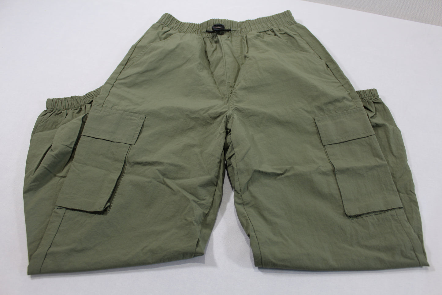 128/134 Leichte Grüne Hose mit Seitentaschen Jungs