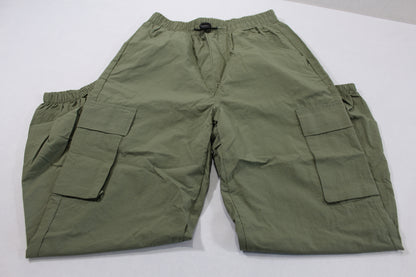 128/134 Leichte Grüne Hose mit Seitentaschen Jungs