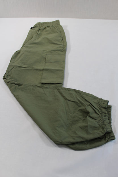 Leichte Grüne Hose mit Seitentaschen Jungs 128/134