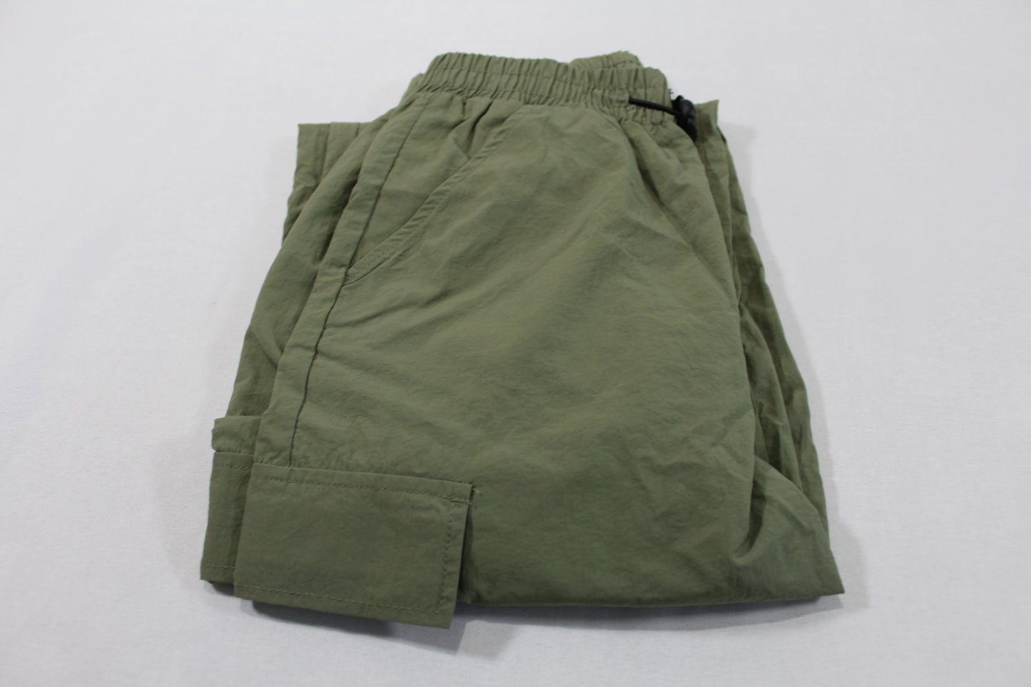 Leichte Grüne Hose mit Seitentaschen Jungs 128/134