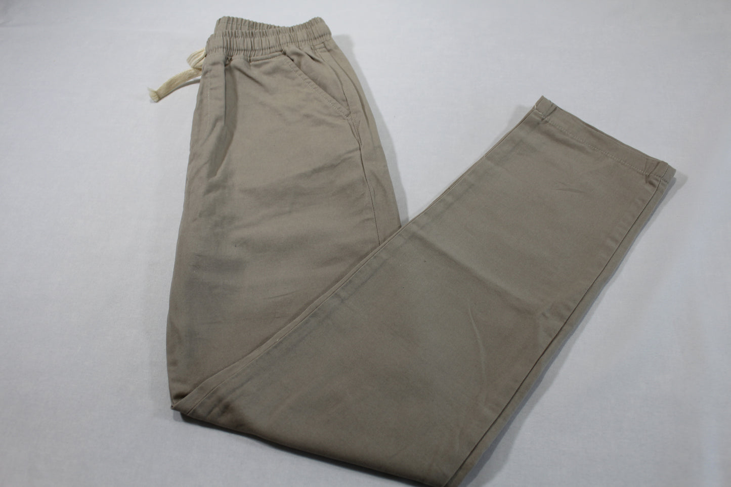 146/152 Stylische Uni Hose Jungs