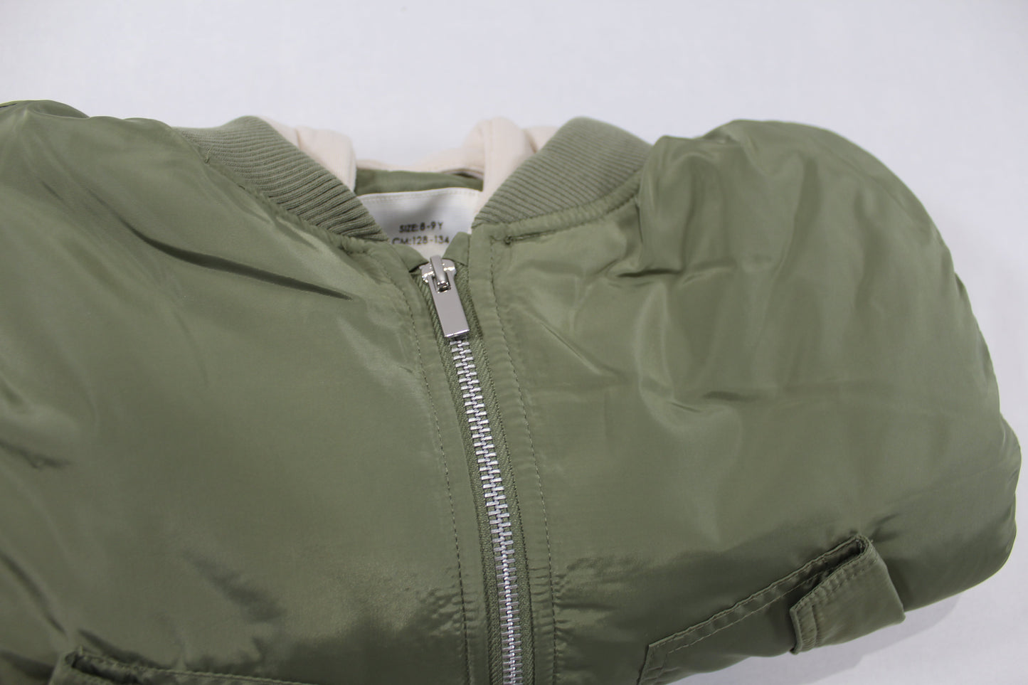 Tolle kurze modische Jacke für Mädchen 128/134