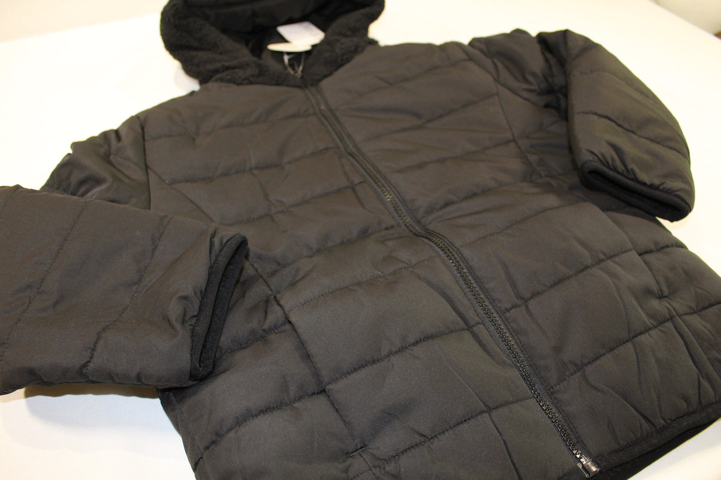 Stylische warme Winterjacke für Jungs 128/134