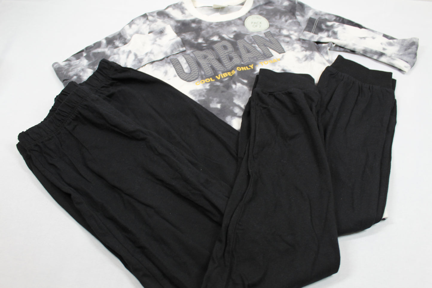Set Zwei Schwarze Hosen Stylischen Pullover Schlafanzug Jungs 134/140