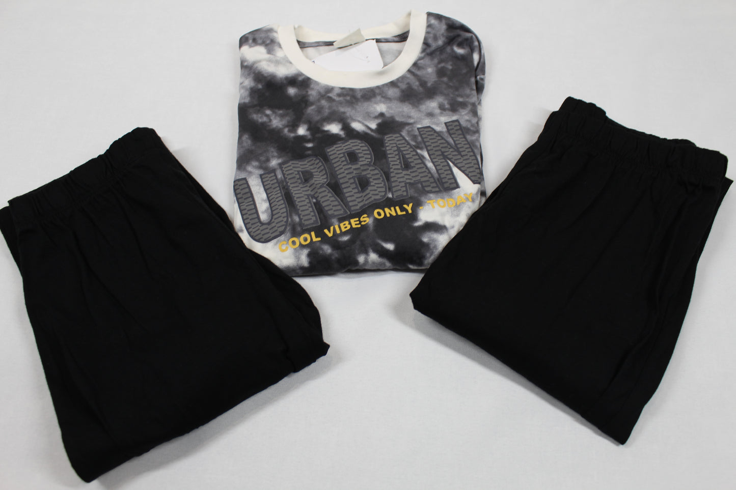 Set Zwei Schwarze Hosen Stylischen Pullover Schlafanzug Jungs 134/140