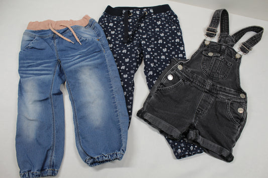 Set Drei Stylische Hosen Jeans kurz Stoff Mädchen 92/98