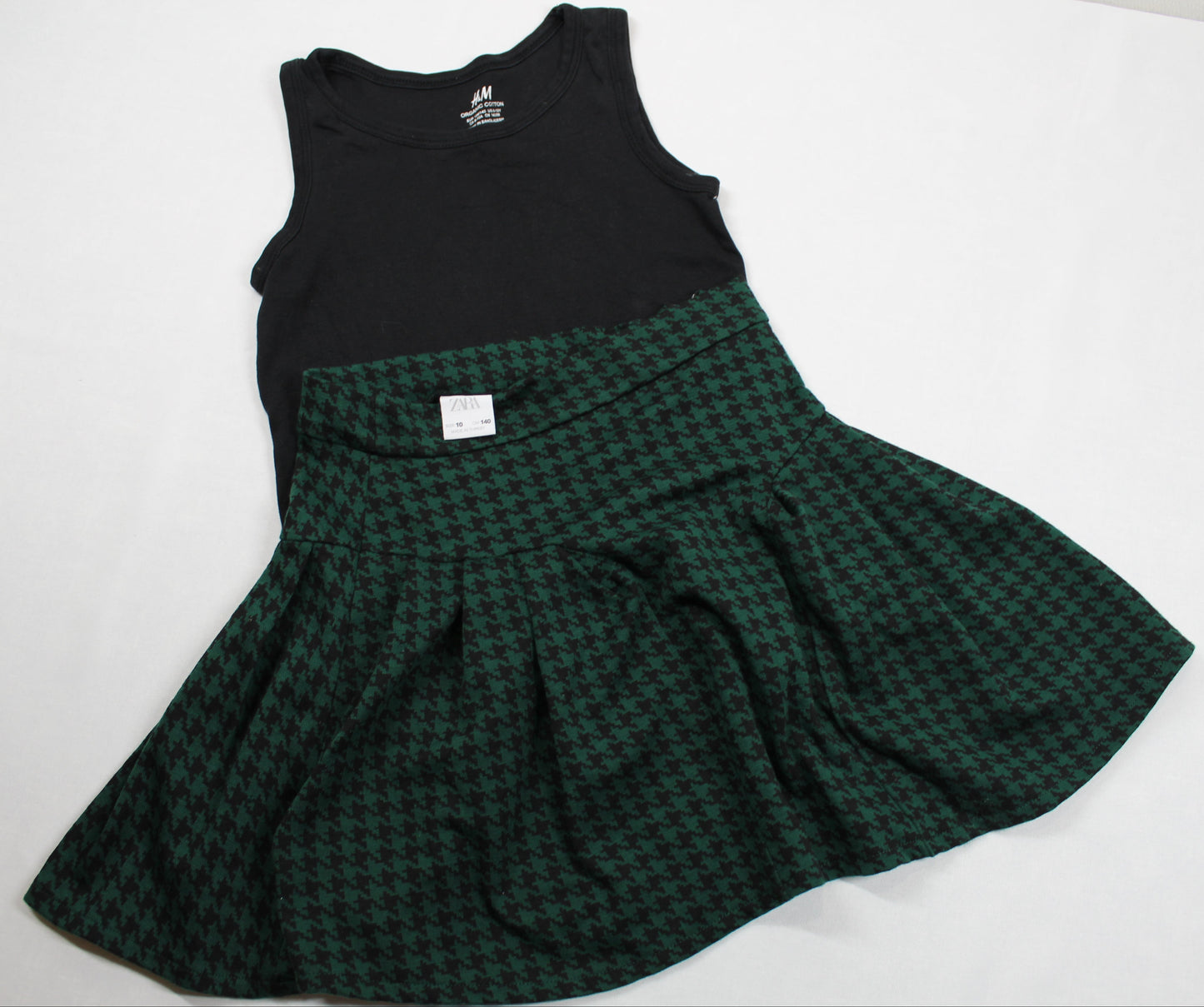 Set Kurzer Karierter Rock T-Shirt Schwarz Mädchen 134/140