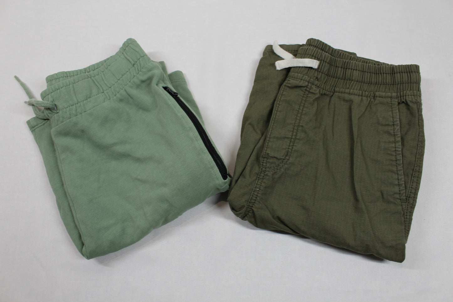 Stylisches Set Kurze Hosen Jungs Motiv 158/164
