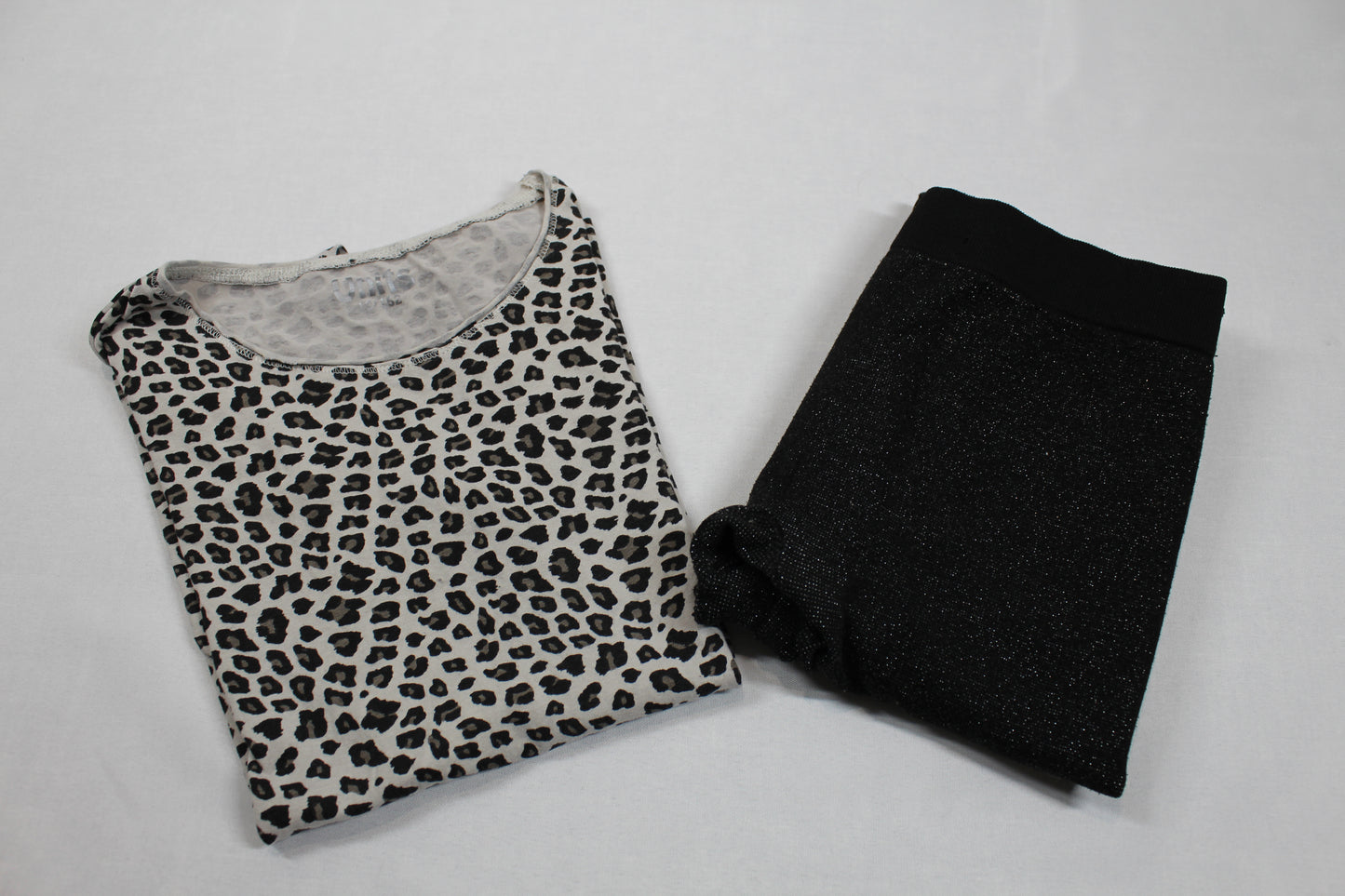 Set Leichtes T-Shirt Stylische Leggins Mädchen 146/152