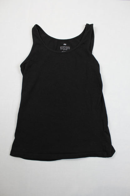 Set Schwarzer Top Lila Kurze Hose Mädchen 146/152