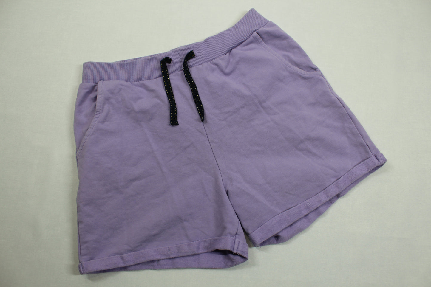Set Schwarzer Top Lila Kurze Hose Mädchen 146/152