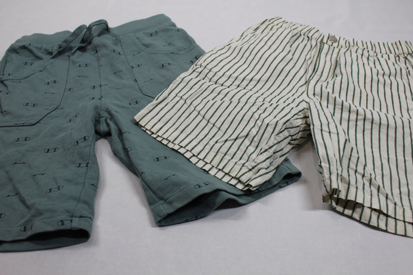 Set Kurze Hosen Motiv Gestreift Jungs 122/128