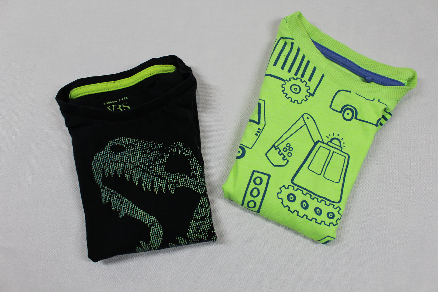 Set T-Shirt Gelb schwarz Motiv Jungs 98/104